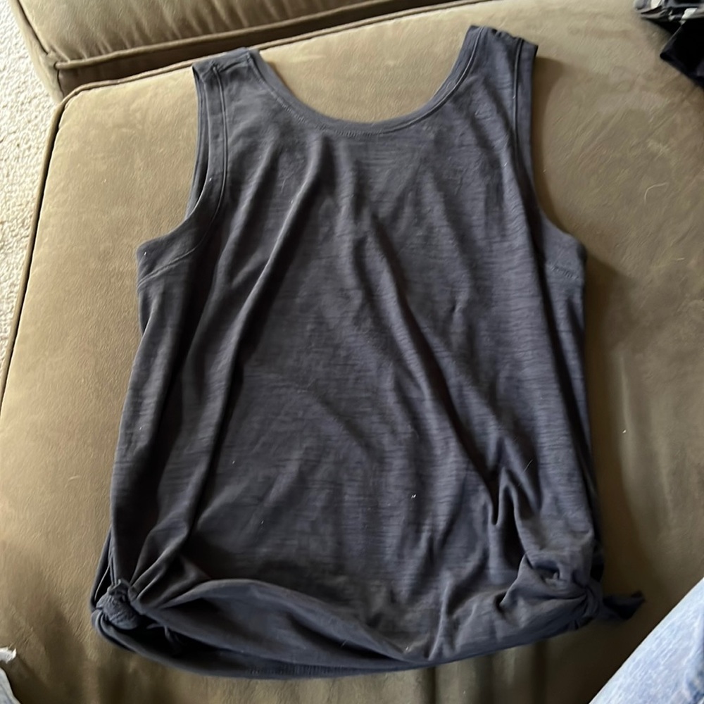 Workout tank, v cut down the back